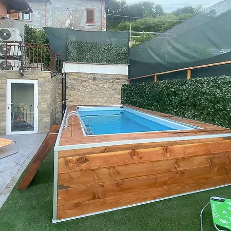 Pet Friendly In Loc Rontano Holiday home