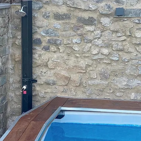 Pet Friendly In Loc Rontano Nyaraló Sassi