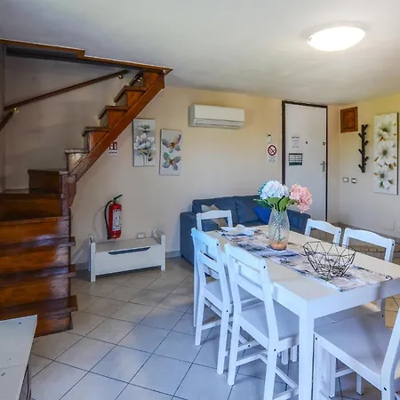 Pet Friendly In Loc Rontano Hébergement de vacances *